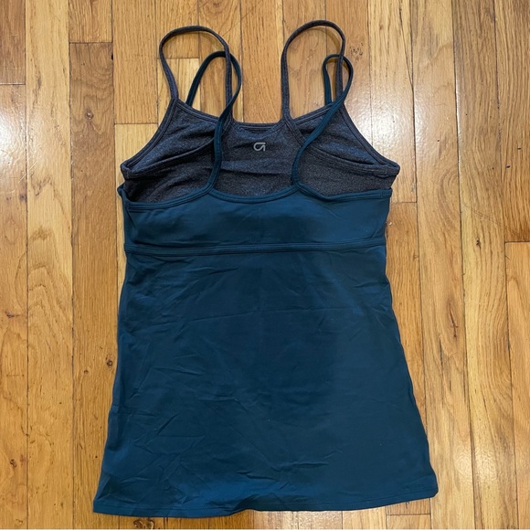 GAPFit forest green tank top with built in heathered gray bra - Picture 2 of 4